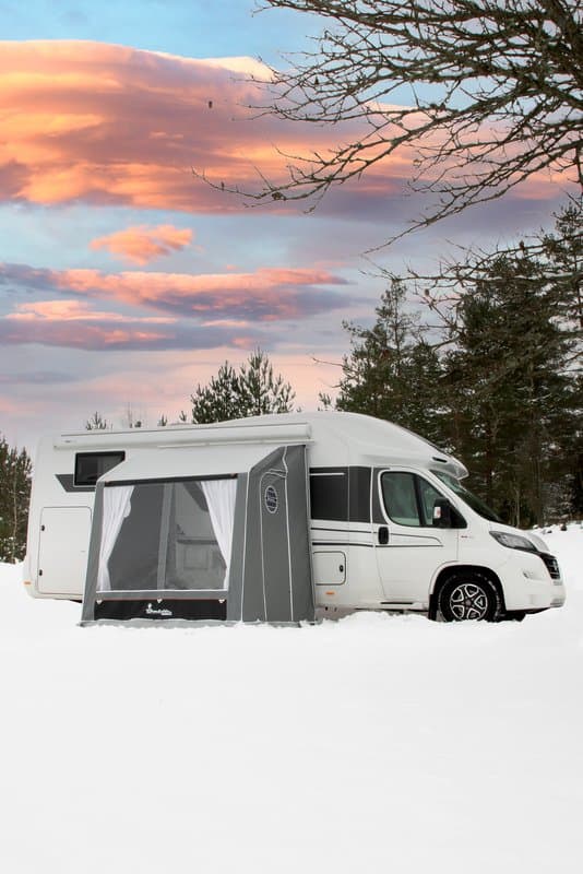 Stabilní zimní předstan pro obytné vozy Isabella Winter