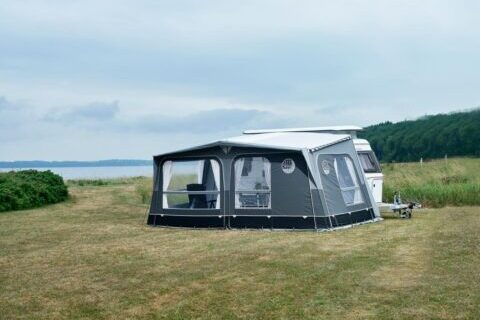 Předstan Isabella přes celý karavan